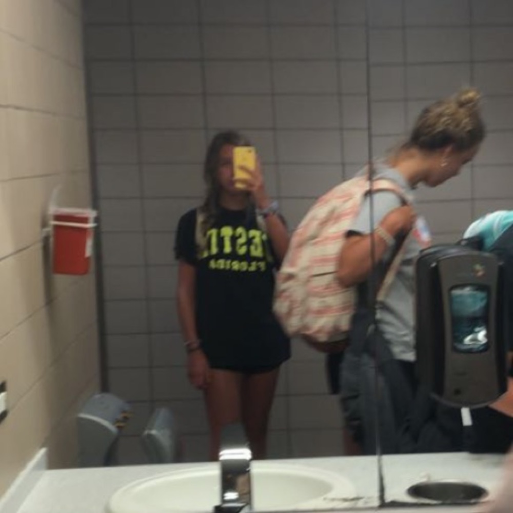 Meet your Posher, Isabelle